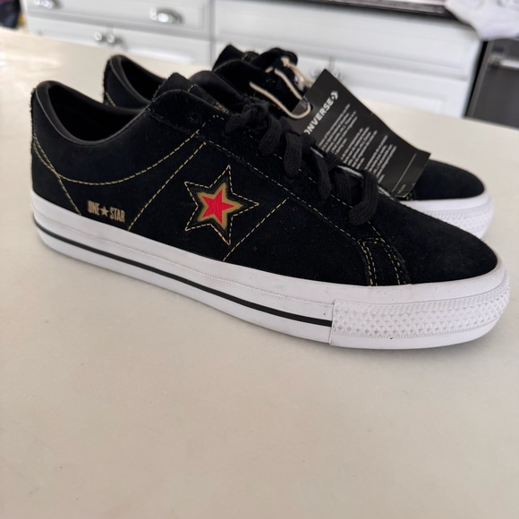 CONVERSE CONS One Star Unisex Black Suede Red Star Sz Women’s 7.5 Men’s 6 NEW - Picture 3 of 14